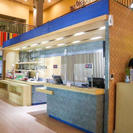 Cordia Hotel Surabaya Airport - Hotel Dalam Bandara - Formerly Ibis Budget Surabaya Airport Sidoarjo Eksteriør billede