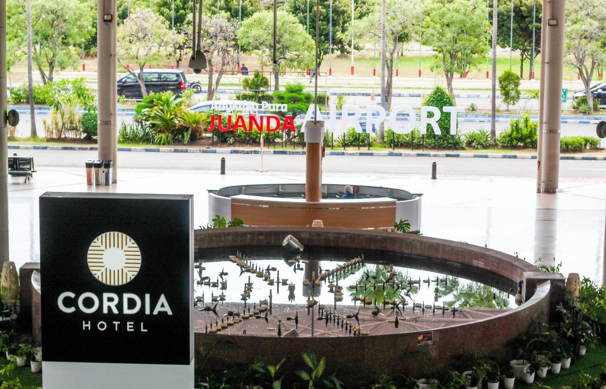 Cordia Hotel Surabaya Airport - Hotel Dalam Bandara - Formerly Ibis Budget Surabaya Airport Sidoarjo Eksteriør billede