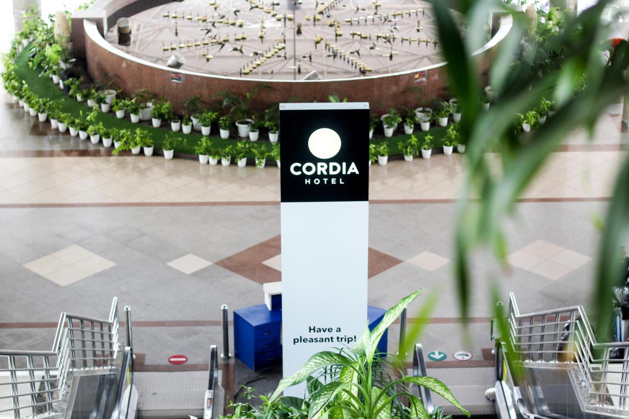 Cordia Hotel Surabaya Airport - Hotel Dalam Bandara - Formerly Ibis Budget Surabaya Airport Sidoarjo Eksteriør billede
