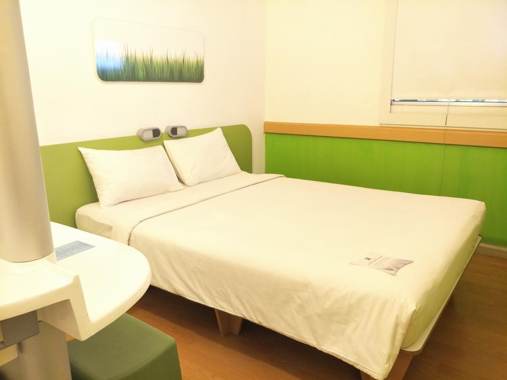 Cordia Hotel Surabaya Airport - Hotel Dalam Bandara - Formerly Ibis Budget Surabaya Airport Sidoarjo Eksteriør billede