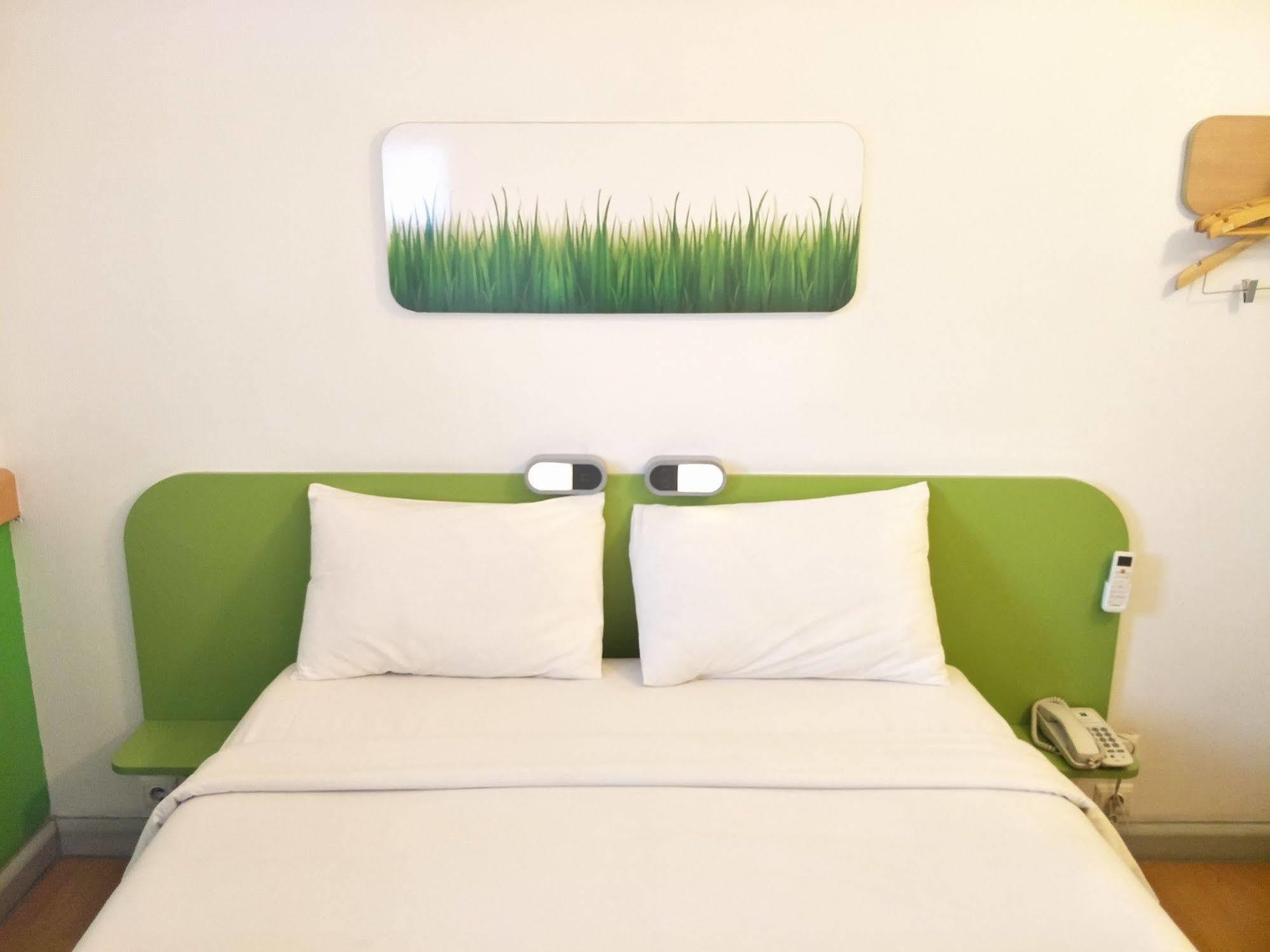 Cordia Hotel Surabaya Airport - Hotel Dalam Bandara - Formerly Ibis Budget Surabaya Airport Sidoarjo Eksteriør billede